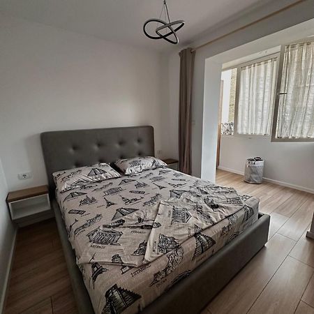 Tirana Apartment Center Jon Luaran gambar